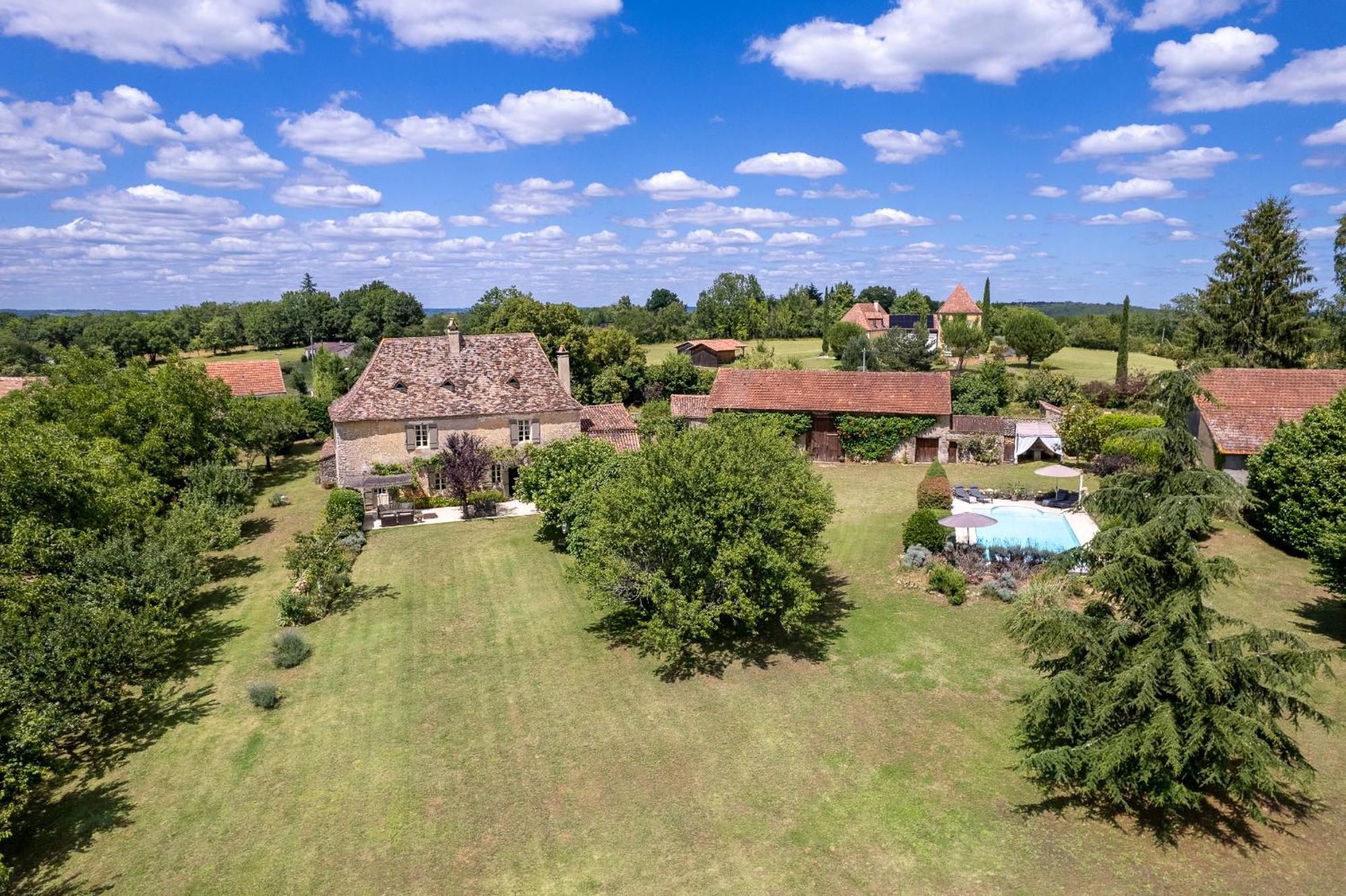 La Maison Louverie Pontours Exterior foto
